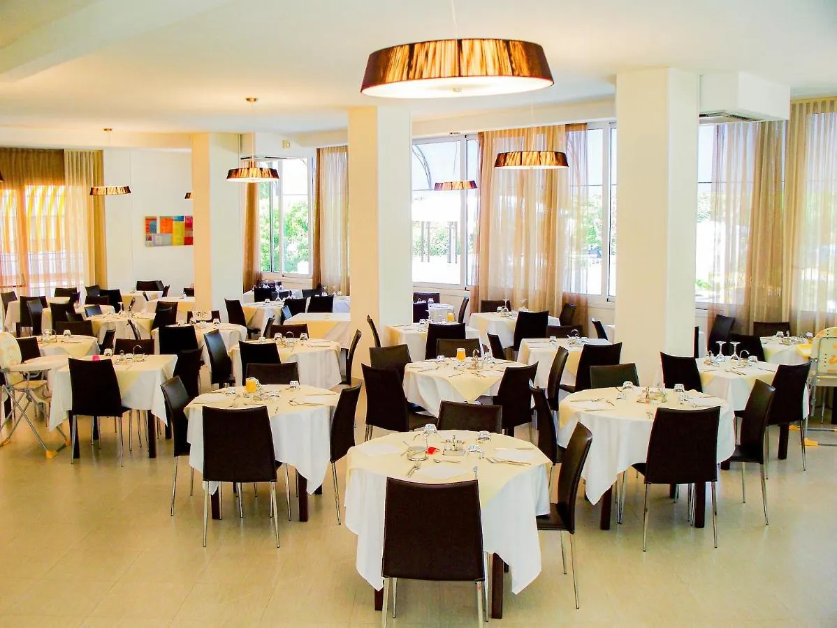 **  Dependance Londra Hotel Duca Di Kent Cesenatico Italy